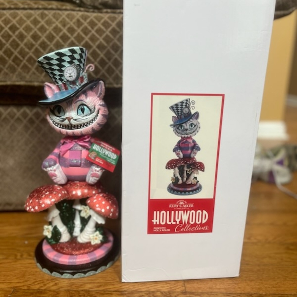 Cheshire cat nutcracker